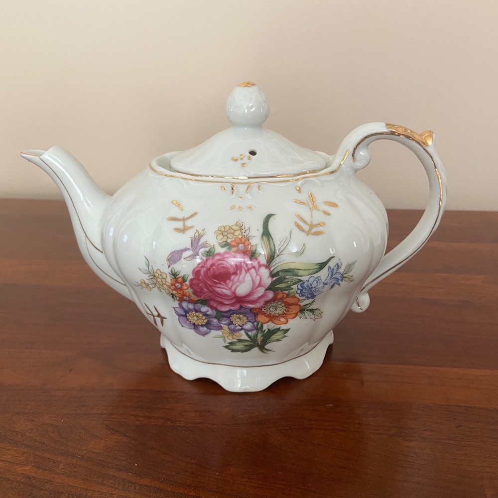 Vintage Musical Porcelain Teapot; Plays “Tea for Two”; Pink Flowers; Perfect